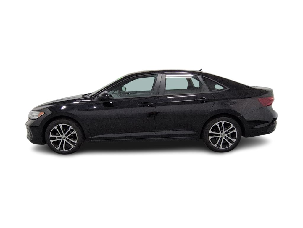 Thumbnail: 2022 Volkswagen Jetta - 3