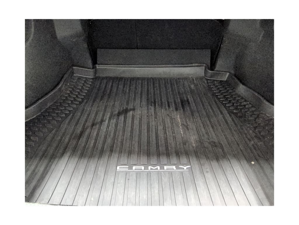 Thumbnail: 2019 Toyota Camry - 18