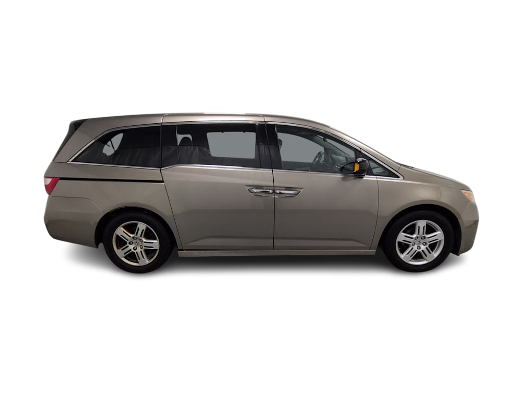 Thumbnail: 2013 Honda Odyssey - 23