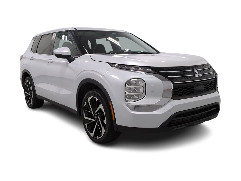 Thumbnail: 2020 Mitsubishi Outlander - 20