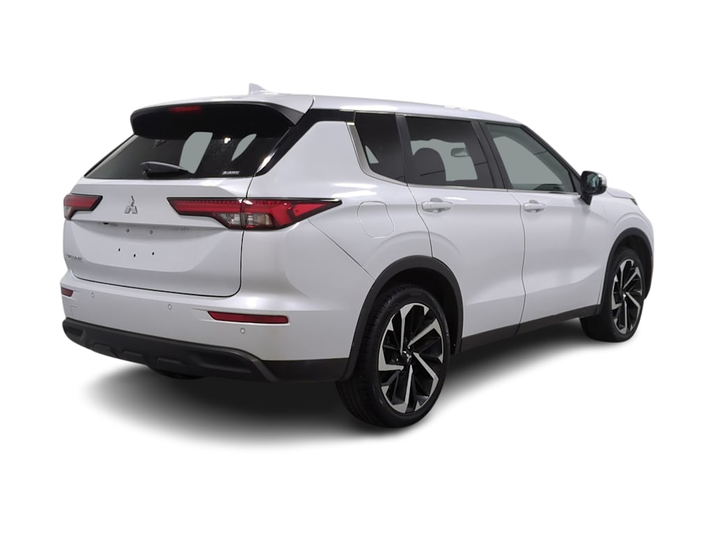 Thumbnail: 2020 Mitsubishi Outlander - 22