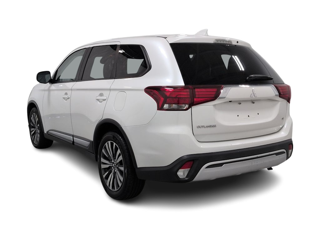 Thumbnail: 2020 Mitsubishi Outlander - 4