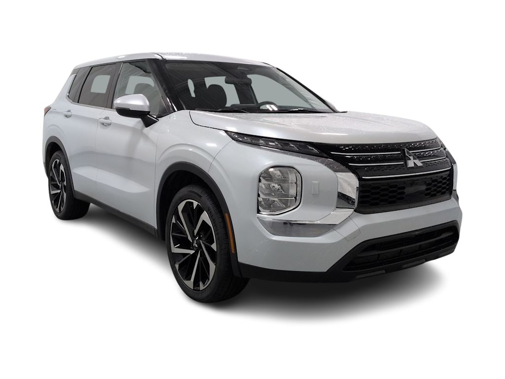 Thumbnail: 2022 Mitsubishi Outlander - 19