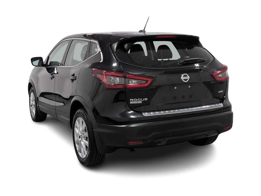 Thumbnail: 2020 Nissan Rogue Sport - 4