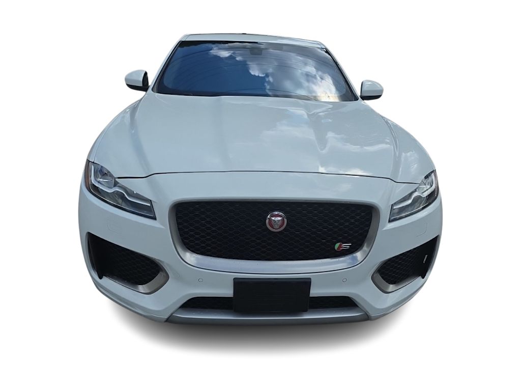 Thumbnail: 2017 Jaguar F-Pace - 6