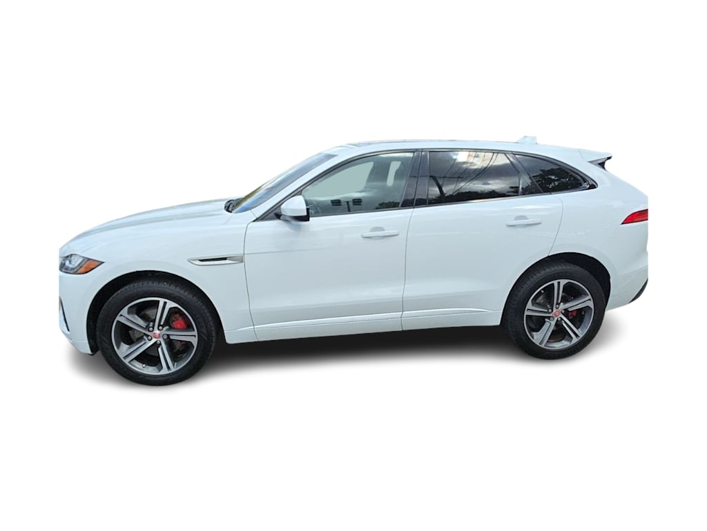 Thumbnail: 2017 Jaguar F-Pace - 3