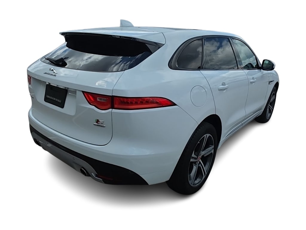 Thumbnail: 2017 Jaguar F-Pace - 12
