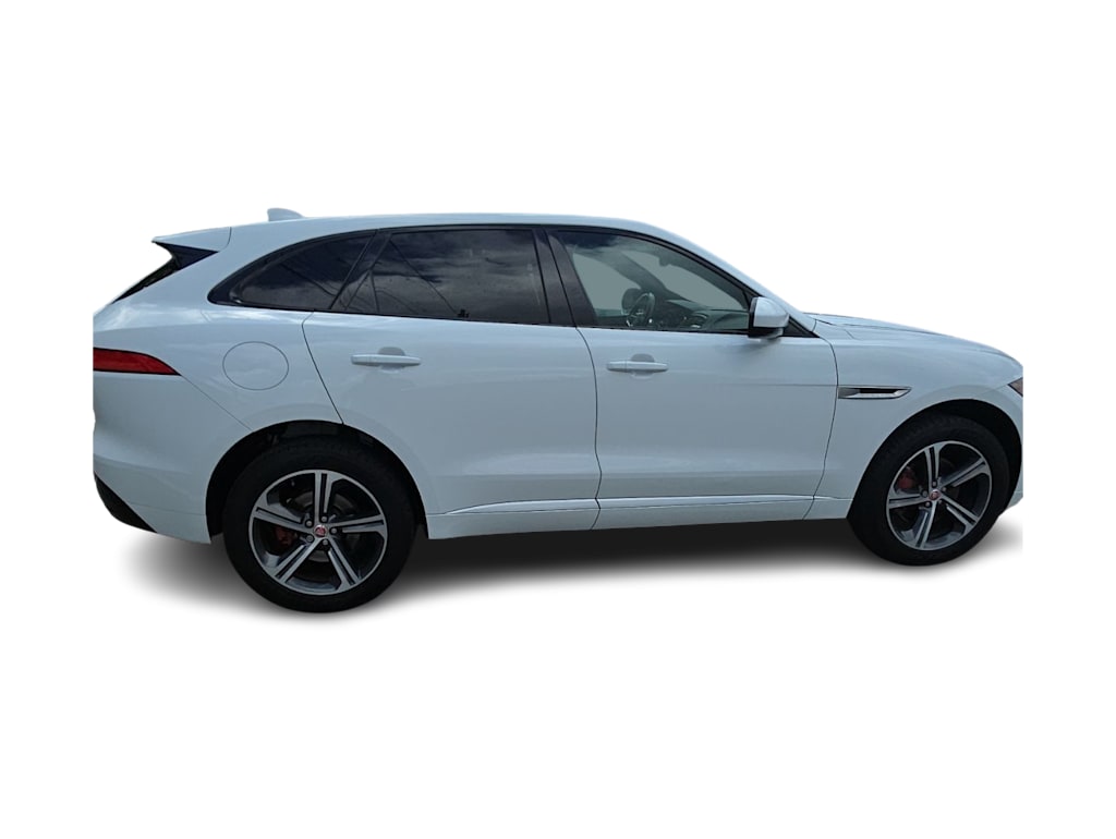 Thumbnail: 2017 Jaguar F-Pace - 13