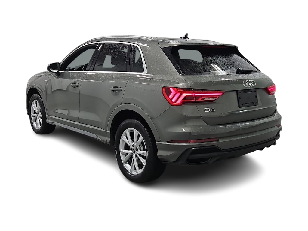 Thumbnail: 2024 Audi Q3 - 4
