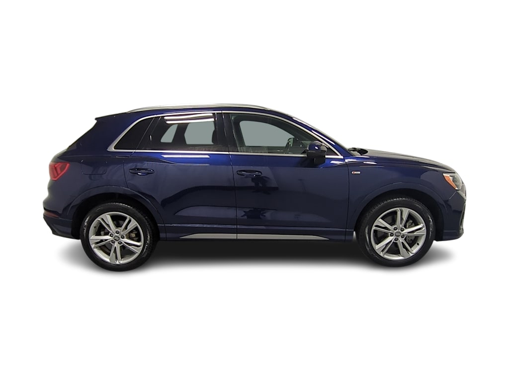 Thumbnail: 2021 Audi Q3 - 24