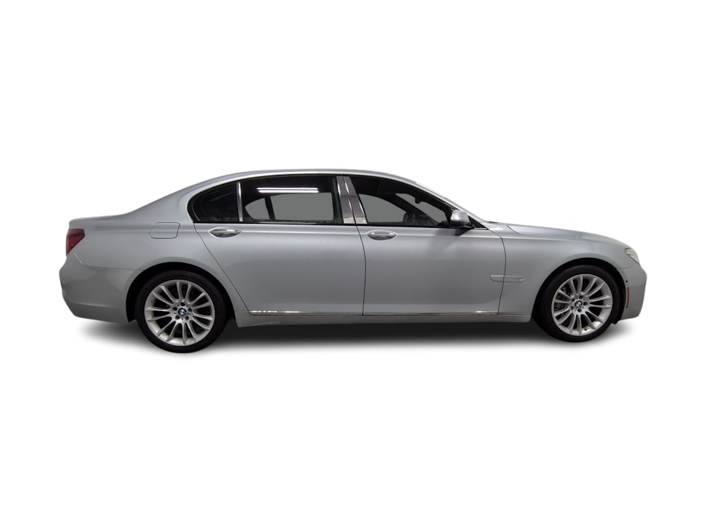 Thumbnail: 2014 BMW 7 Series - 25