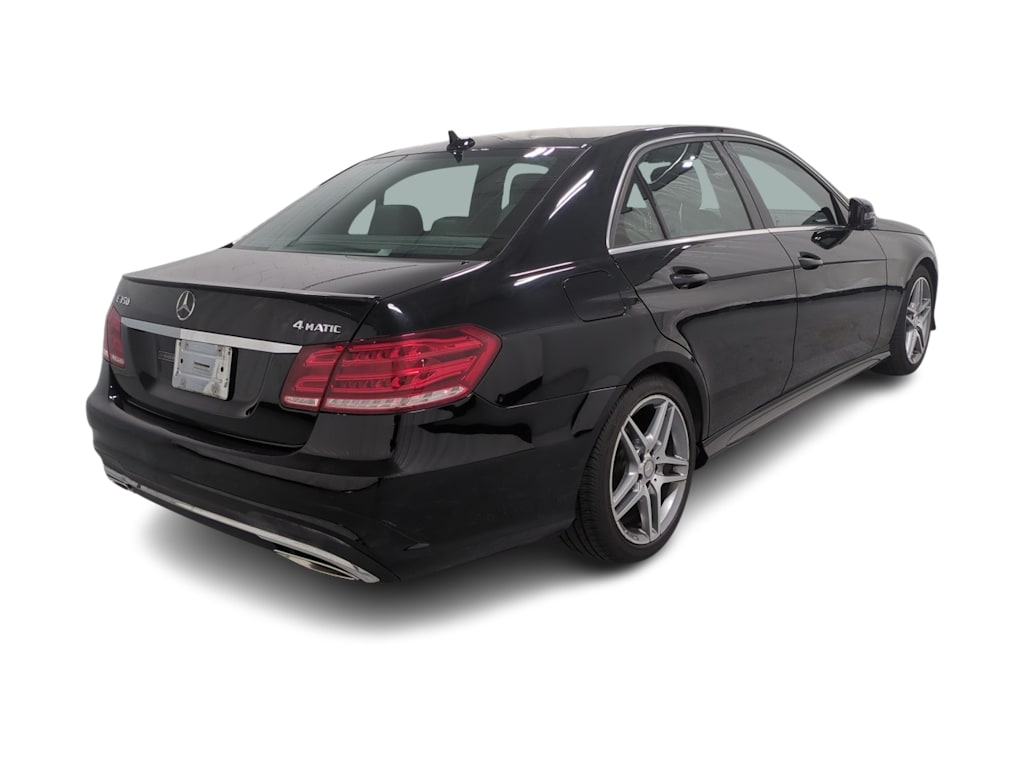 Thumbnail: 2014 Mercedes-Benz E-Class - 22