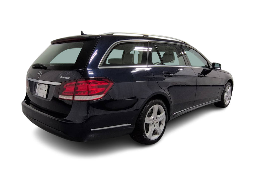 Thumbnail: 2015 Mercedes-Benz E-Class - 23