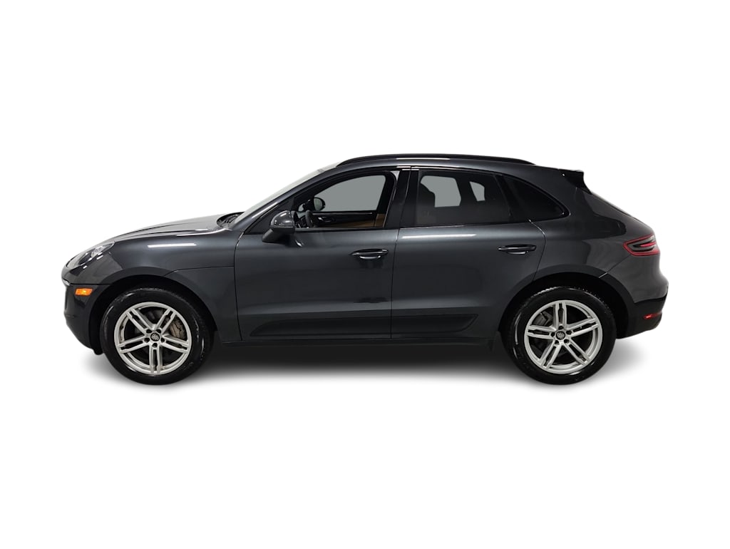 Thumbnail: 2017 Porsche Macan - 3