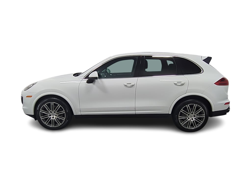 Thumbnail: 2015 Porsche Cayenne - 3