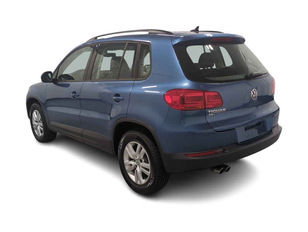 Thumbnail: 2017 Volkswagen Tiguan - 4
