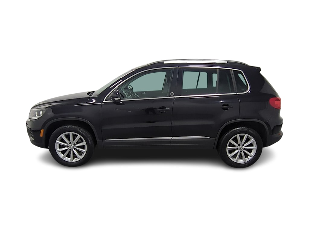 Thumbnail: 2017 Volkswagen Tiguan - 3