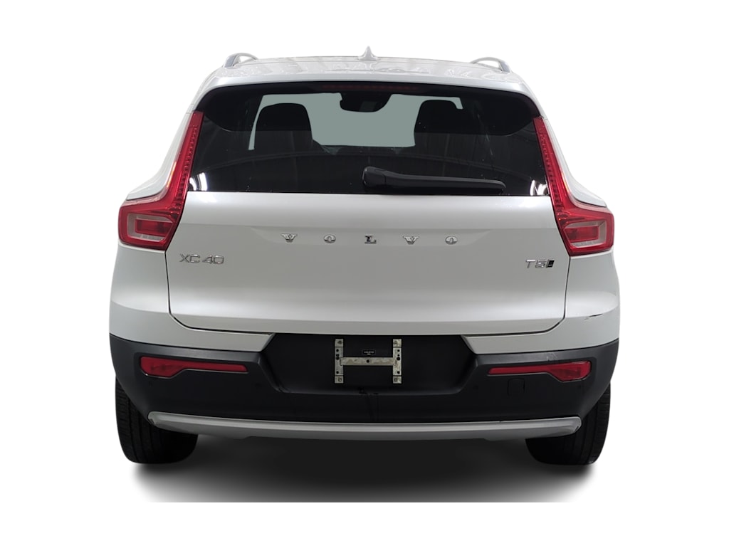 Thumbnail: 2022 Volvo XC40 - 5