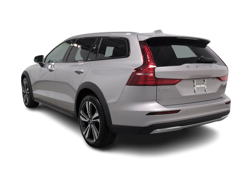 Thumbnail: 2025 Volvo V60 - 4