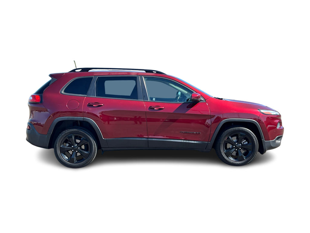 Thumbnail: 2018 Jeep Cherokee - 21