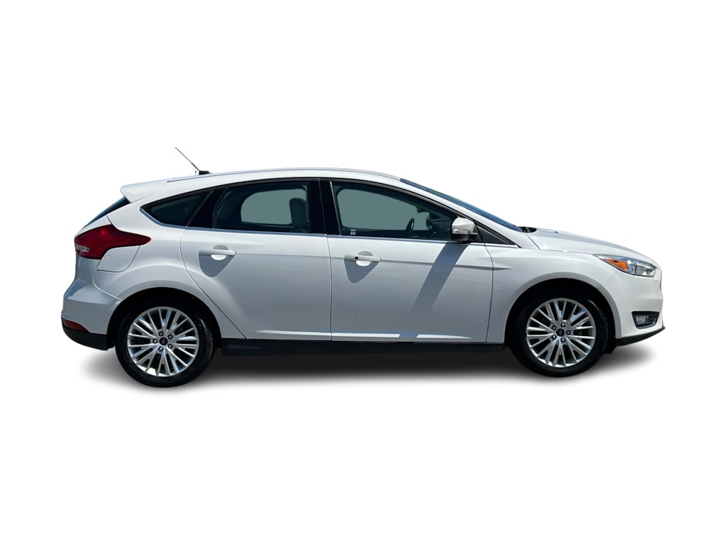 Thumbnail: 2016 Ford Focus - 19