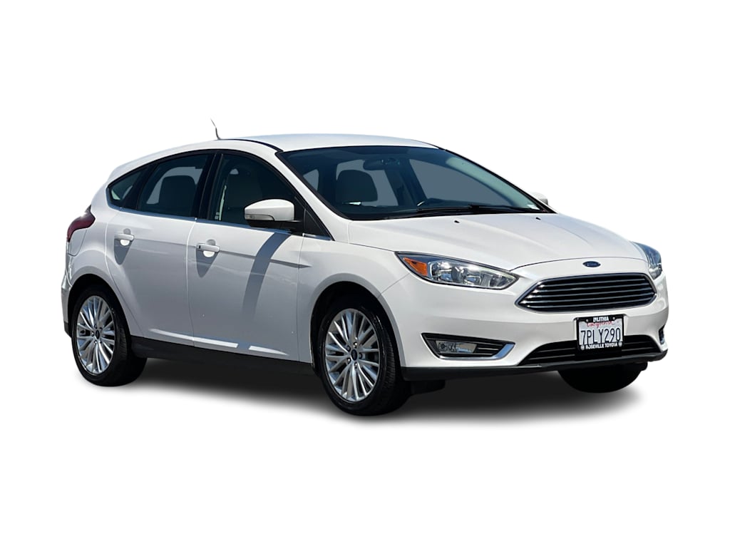 Thumbnail: 2016 Ford Focus - 18