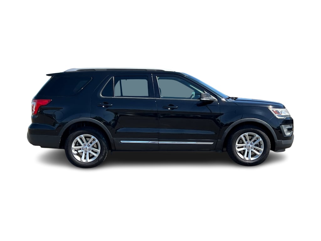 Thumbnail: 2017 Ford Explorer - 18
