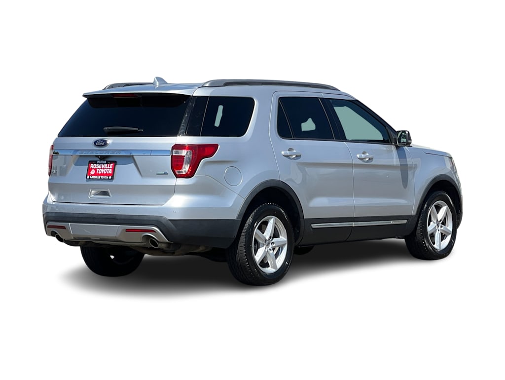 Thumbnail: 2016 Ford Explorer - 17