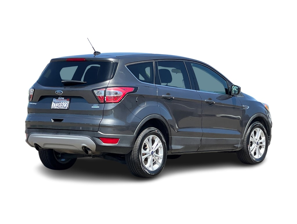 Thumbnail: 2017 Ford Escape - 18