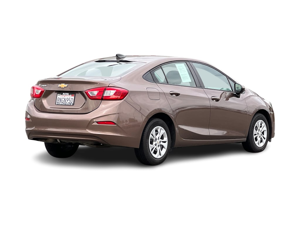 Thumbnail: 2019 Chevrolet Cruze - 17