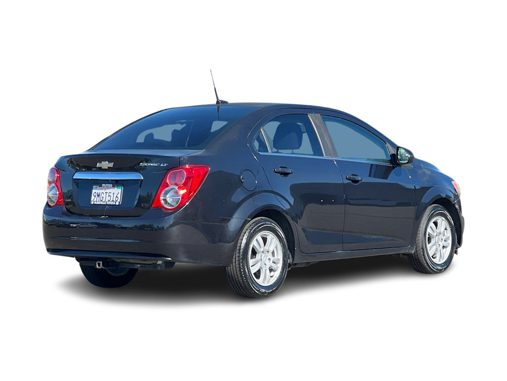 Thumbnail: 2014 Chevrolet Sonic - 17
