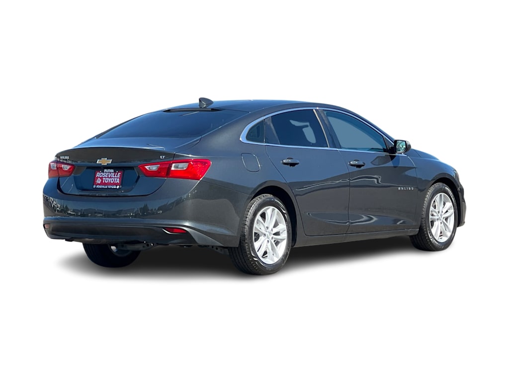 Thumbnail: 2018 Chevrolet Malibu - 16
