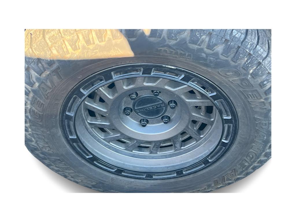 Thumbnail: 2018 Chevrolet Silverado 1500 - 17