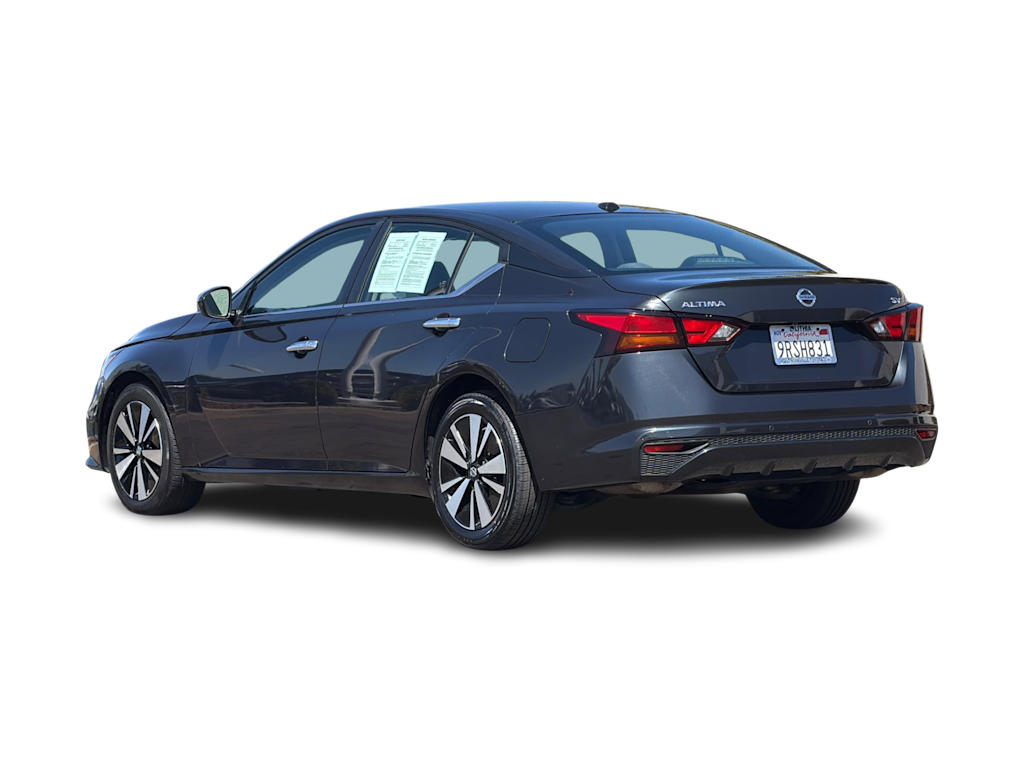 Thumbnail: 2022 Nissan Altima - 4