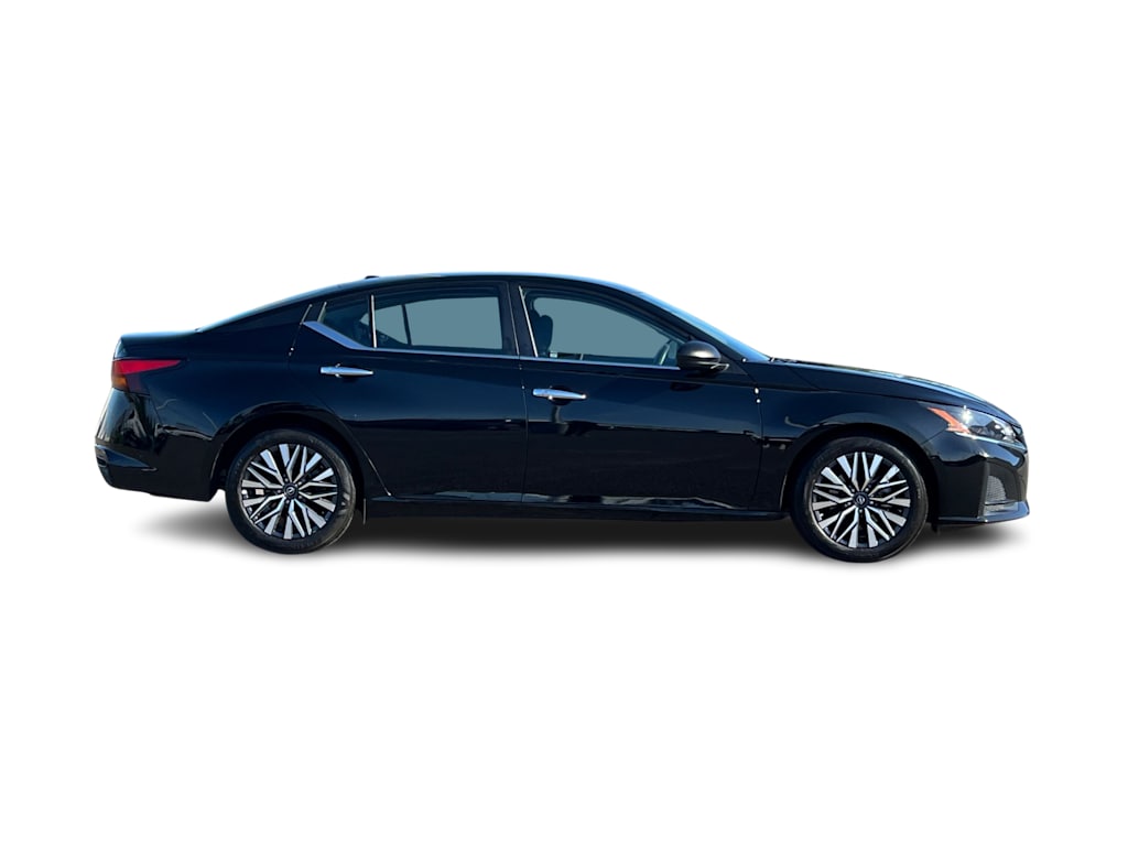 Thumbnail: 2025 Nissan Altima - 19