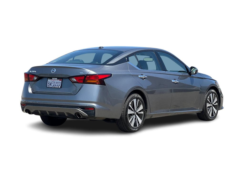 Thumbnail: 2019 Nissan Altima - 16