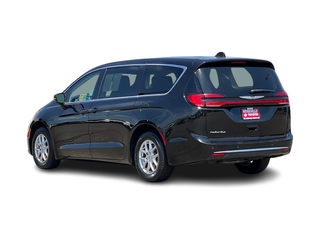 Thumbnail: 2024 Chrysler Pacifica - 4