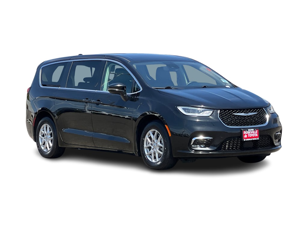 Thumbnail: 2024 Chrysler Pacifica - 17