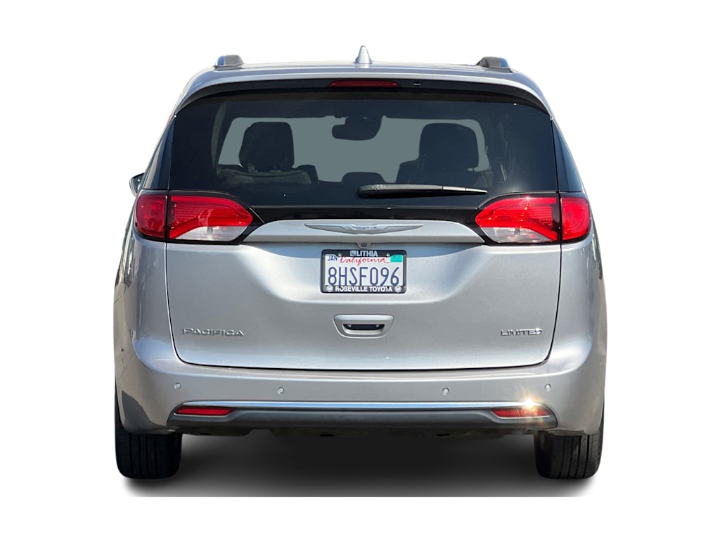 Thumbnail: 2017 Chrysler Pacifica - 5