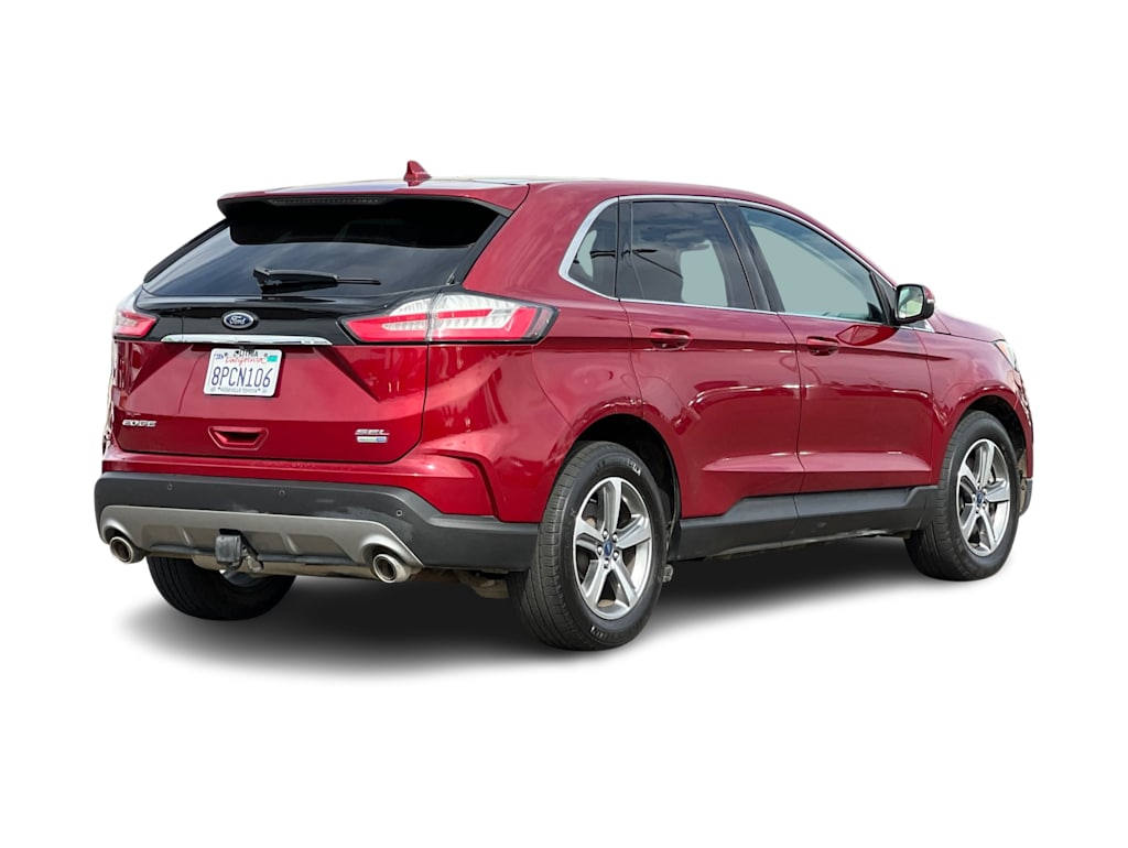 Thumbnail: 2019 Ford Edge - 18