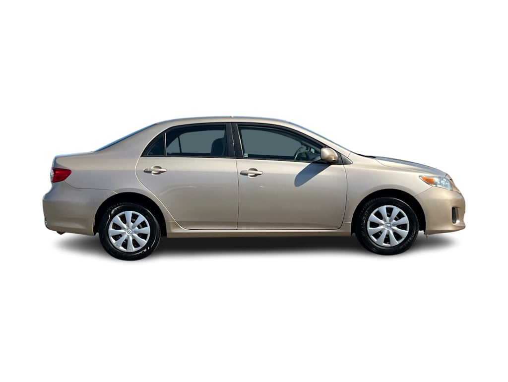 Thumbnail: 2011 Toyota Corolla - 19
