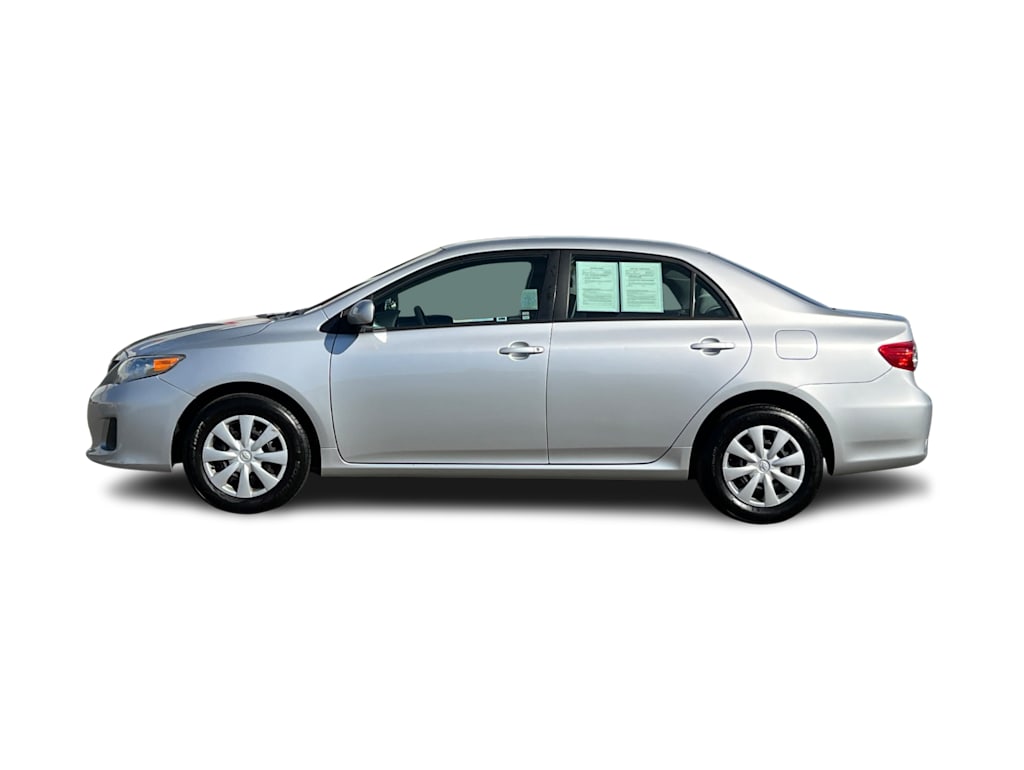 Thumbnail: 2011 Toyota Corolla - 3
