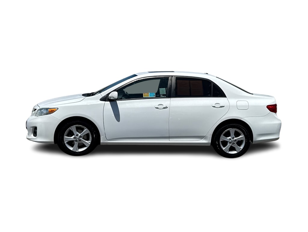 Thumbnail: 2012 Toyota Corolla - 3