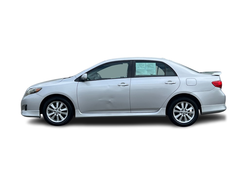 Thumbnail: 2010 Toyota Corolla - 3