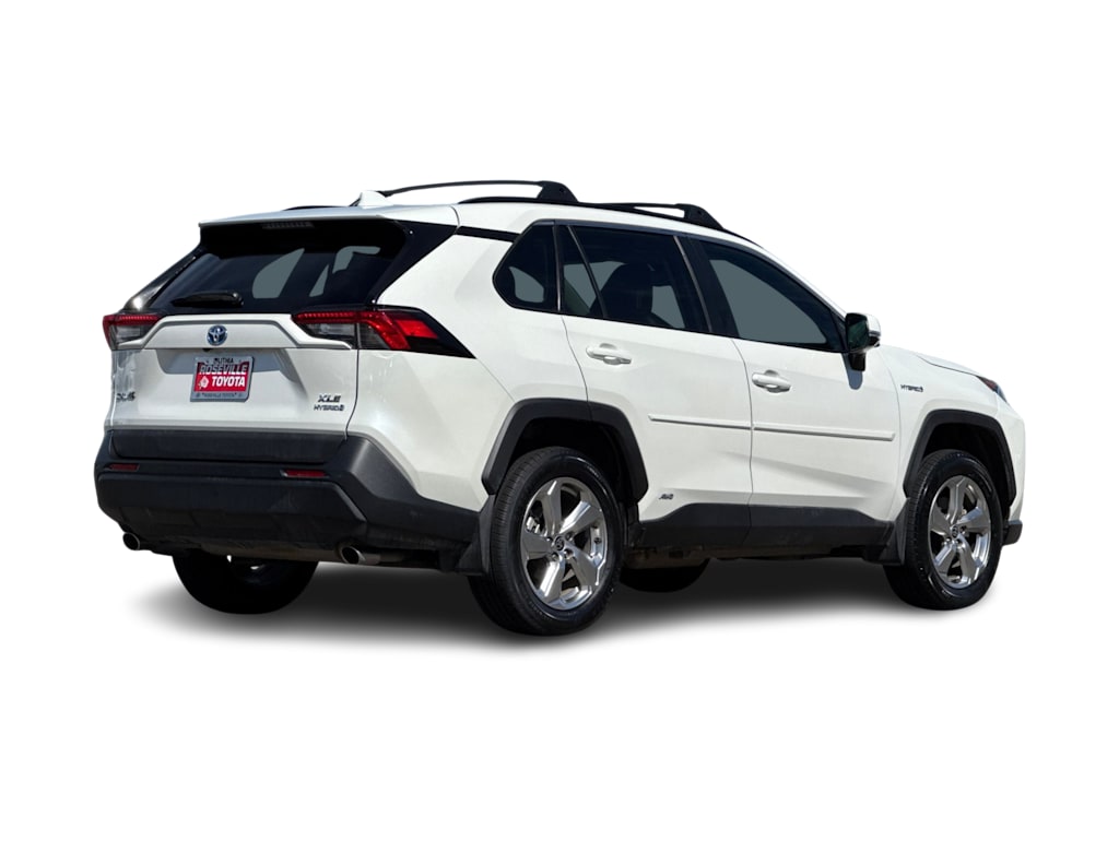 Thumbnail: 2021 Toyota RAV4 - 18