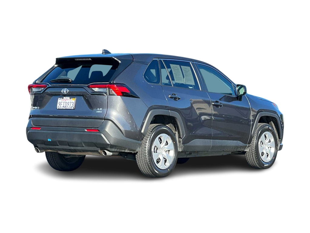 2023 Toyota RAV4 LE 18