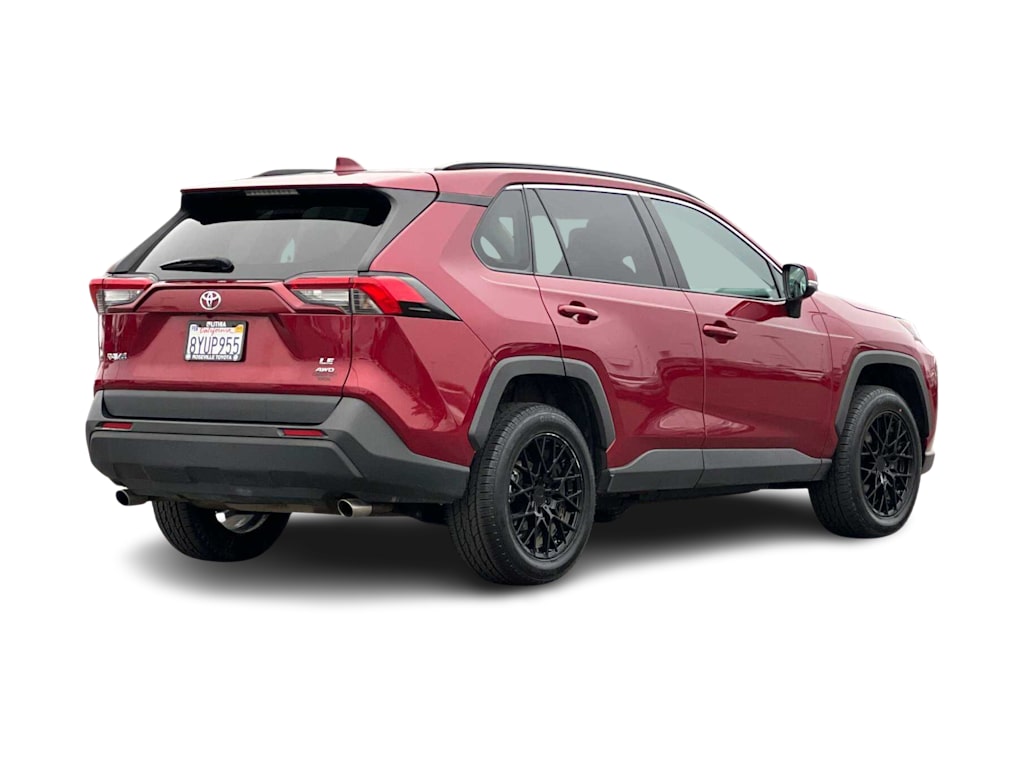 2020 Toyota RAV4 LE 18