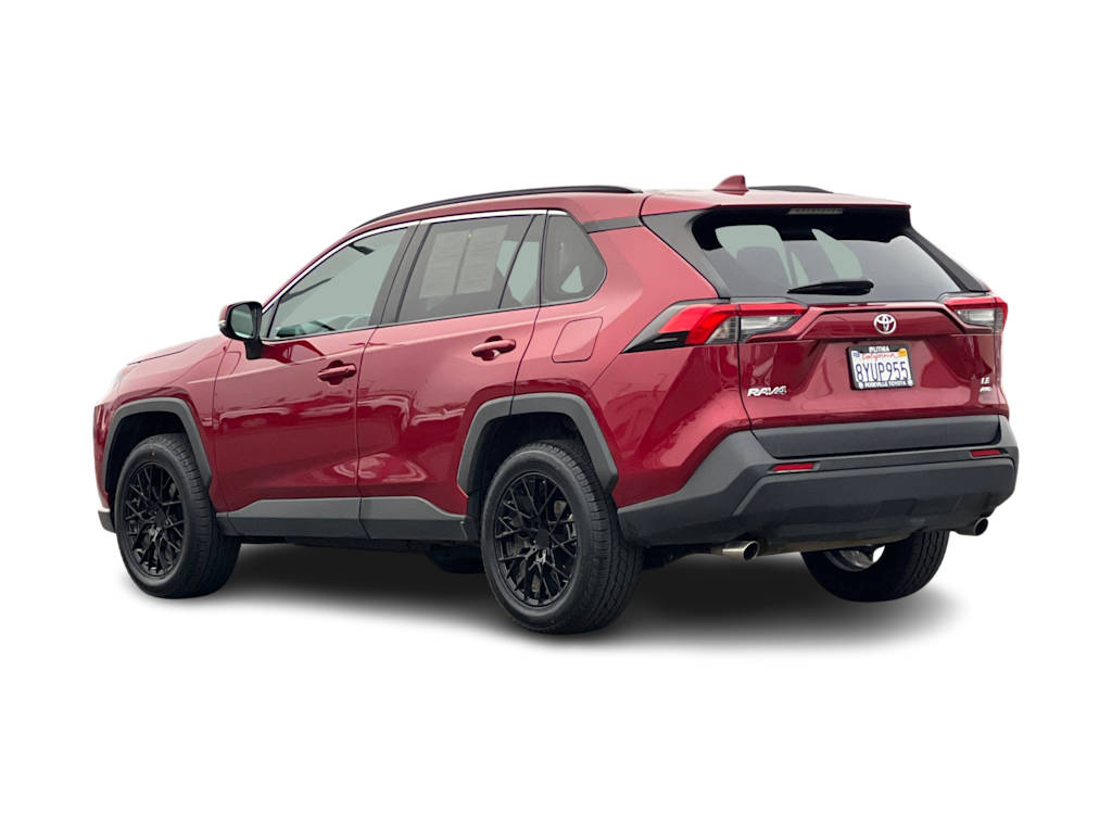 2020 Toyota RAV4 LE 4