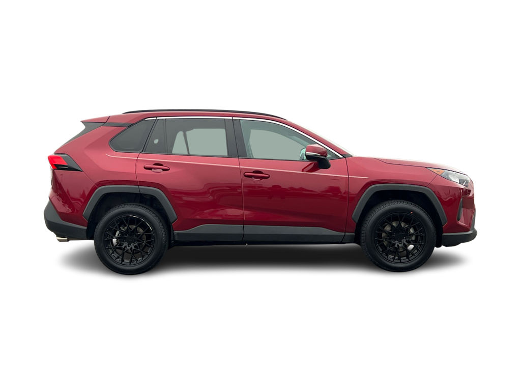 2020 Toyota RAV4 LE 20