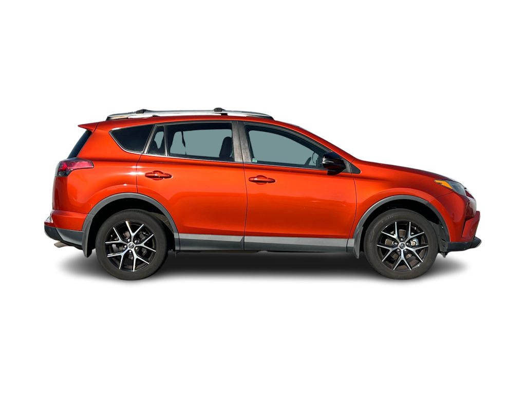 Thumbnail: 2016 Toyota RAV4 - 11